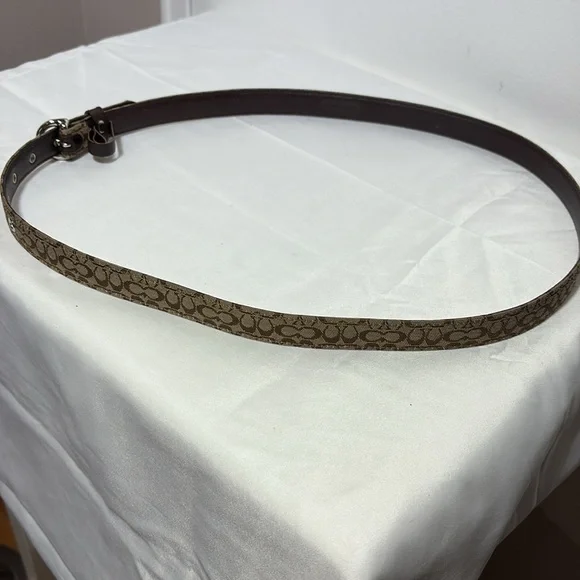 COACH Signature M06 Jacquard Canvas & Leather Belt Made in  display picture 1